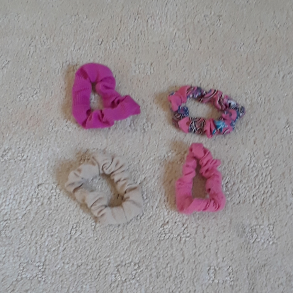 4 pack scrunchies